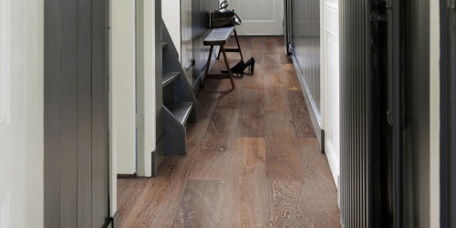 Dřevěné podlahy Solidfloor Vintage Solidfloor - Hebrides - Eiken rustiek, Gerookt, Diep geborsteld, Handgeschraapt, White washed, Naturel geolied
