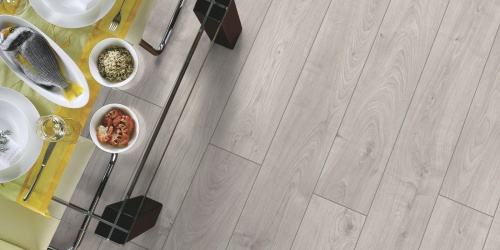Laminátové podlahy Kronotex Exquisit 3223 V4 jídelna