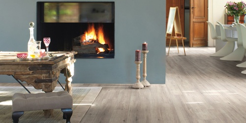 Laminátové podlahy Quick Step Impressive DUB ŠEDÝ SE ZÁŘEZY PO PILE IM 1858