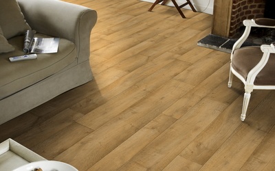 Tarkett Essentials 240 Cottage Oak Natural obývací pokoj
