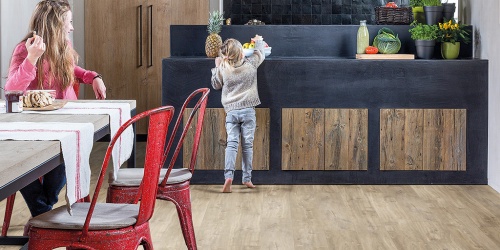 Vinylové podlahy Quick Step Livyn Balance Glue Plus KAŇONOVÝ DUB SVĚTLE HNĚDÝ S ŘEZY PILOU BAGP40031